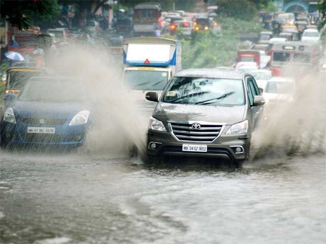 पाऊस-heavy-rainfall-waterlogs