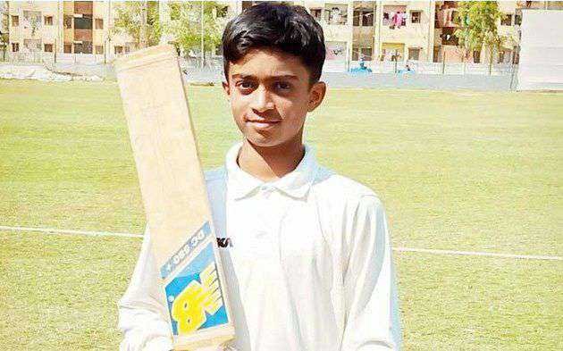 या १४ वर्षीय क्रिकेटपटूची वादळी खेळी, चोपल्या नाबाद ५५६ धावा | 14 year old priyanshu moliya scored 556 runs