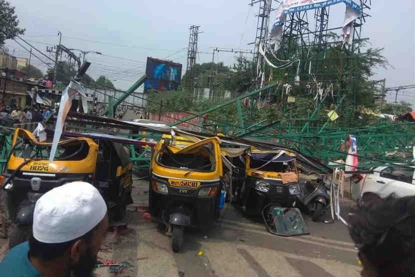 पुण्यात लोखंडी होर्डिंग कोसळून दोघांचा मृत्यू, 8 जण जखमी | Pune Flex Banner Collapsed On Vehicles Several Injured