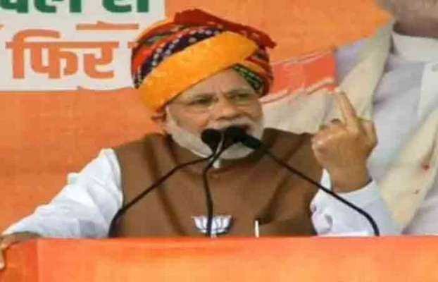 काँग्रेसमुळेच करतारपूर पाकिस्तानात गेले; नरेंद्र मोदींचा पलटवार | modi talked against congress