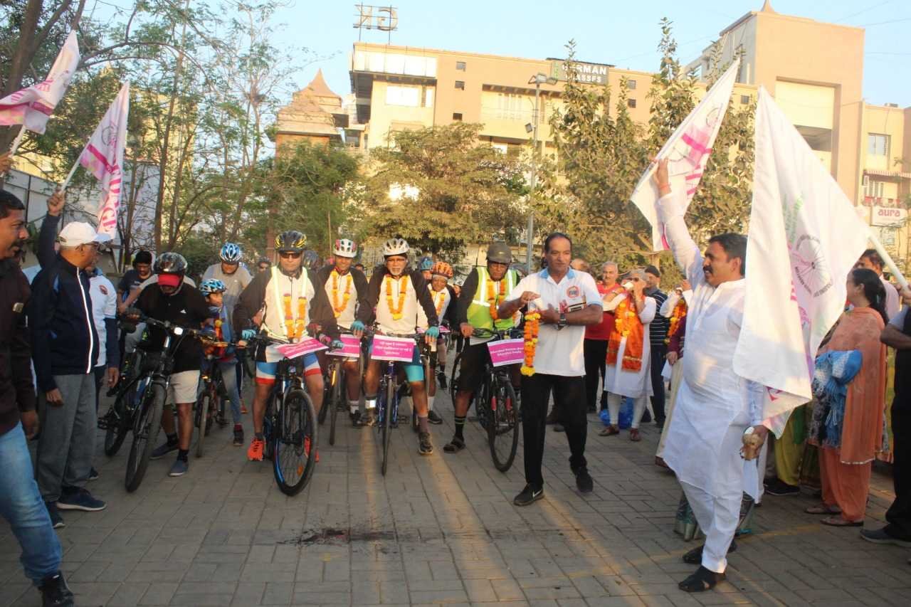 उन्नति सोशल फाऊंडेशनच्या वतीने जागतिक महिला दिना निमित्त पुणे ते दिल्ली सायकल रॅली चे आयोजन |World women day