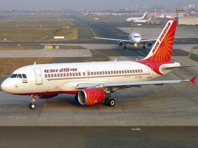 वैमानिक | The passenger crashed into the lane and the passenger crashed into the plane for an hour and a half