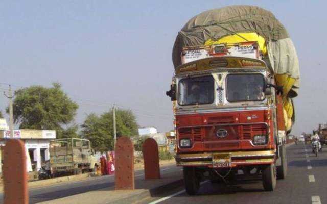 ट्रक | The truck driver was fined Rs. 86,500