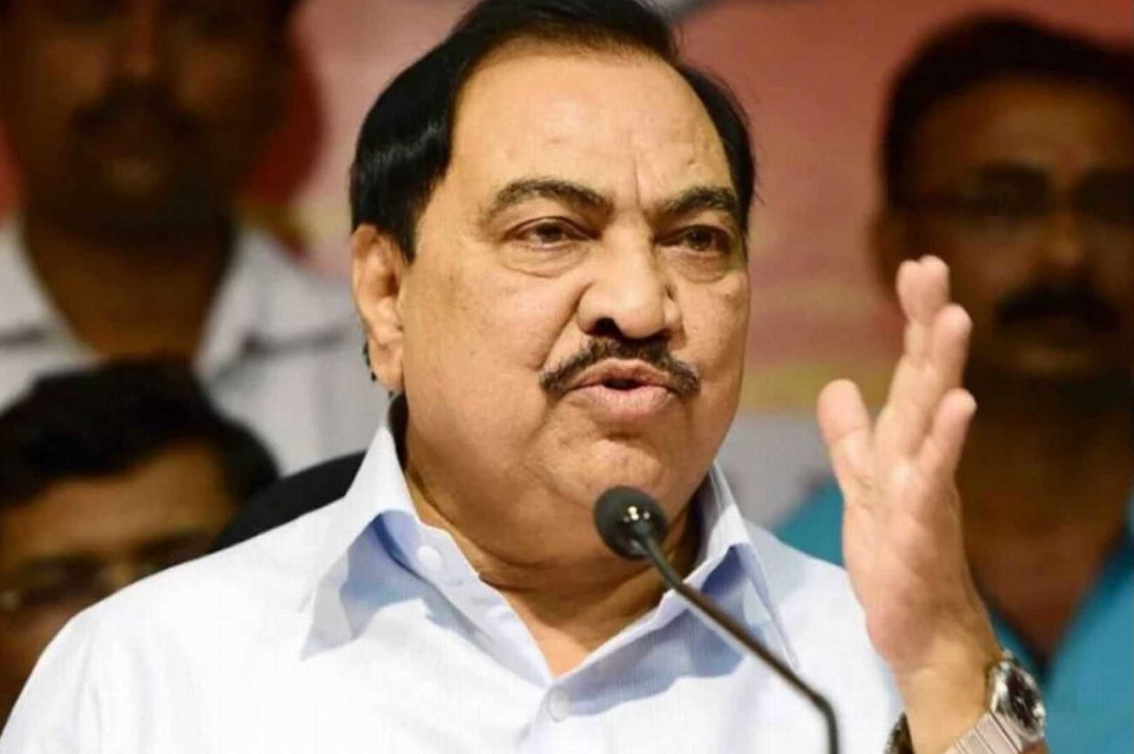 एकनाथ खडसे | BJP hits Eknath Khadse on Shiv Sena route?