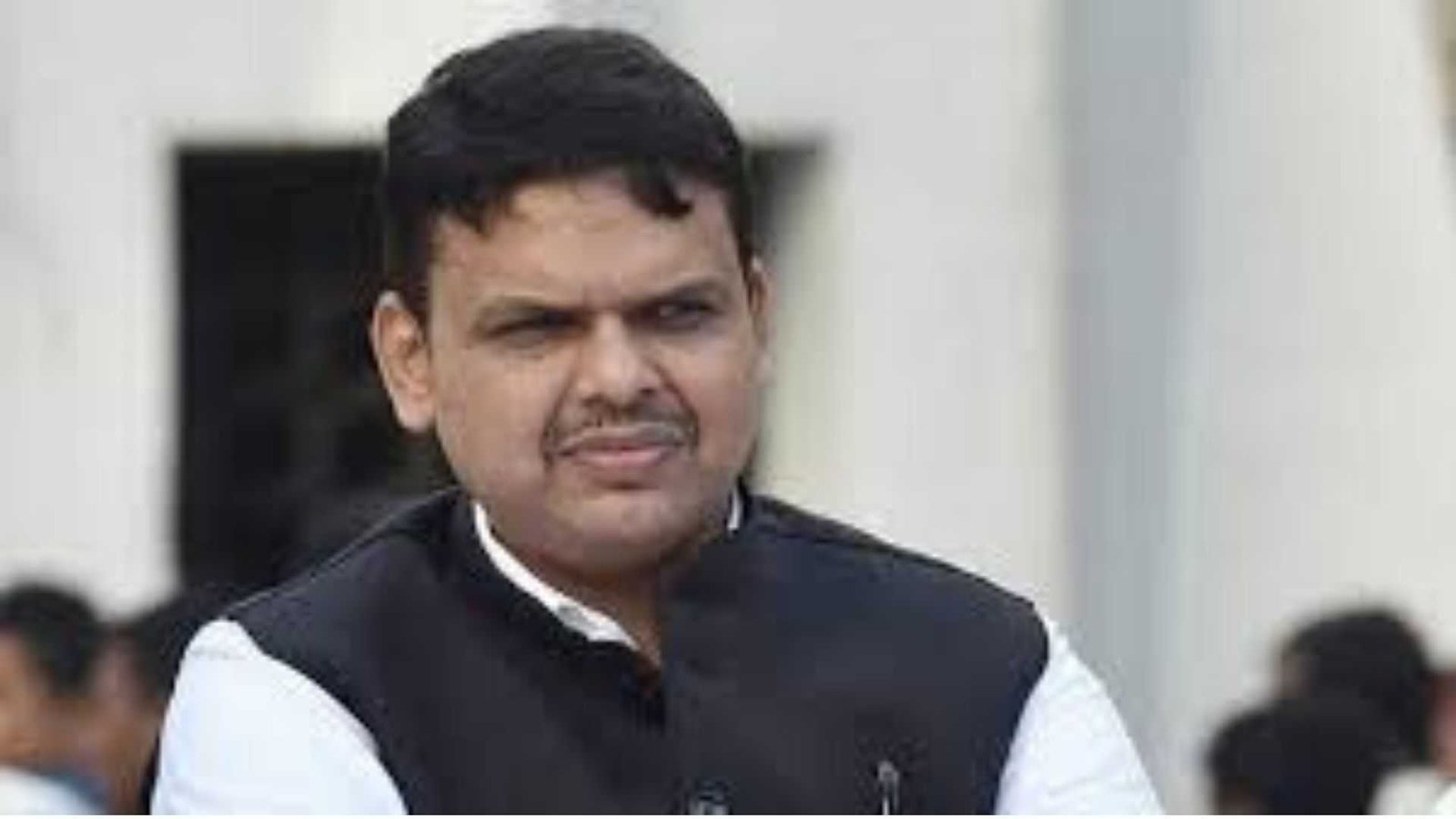 नागपूर | Notice from Nagpur bench of Devendra Fadnavis for concealing information ....