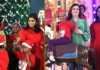 नीता अंबानी | Nita Ambani unveils 'Santa Claus', JioWonderland for 4000 children