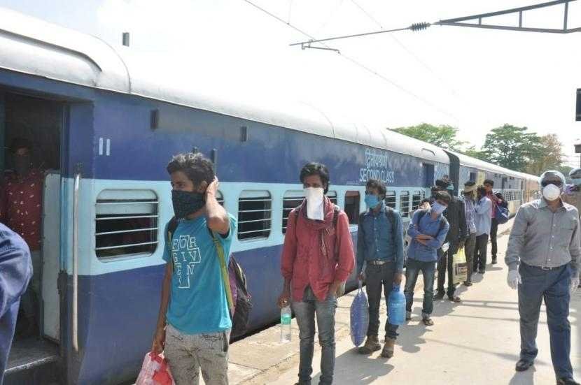 श्रमिकांसाठी पुण्यातून दररोज-Every day from Pune for workers