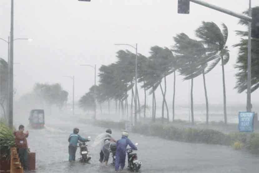 मान्सून आला! मुंबई, पुण्यास-Monsoon has arrived! Mumbai, Pune