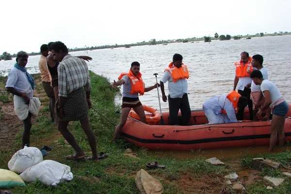 राज्यात-मदत-आणि-बचाव-कार्- State-aid-and-rescue-car