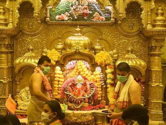 सिद्धिविनायकाच्या-दर्शन-Siddhivinayaka's-Darshan